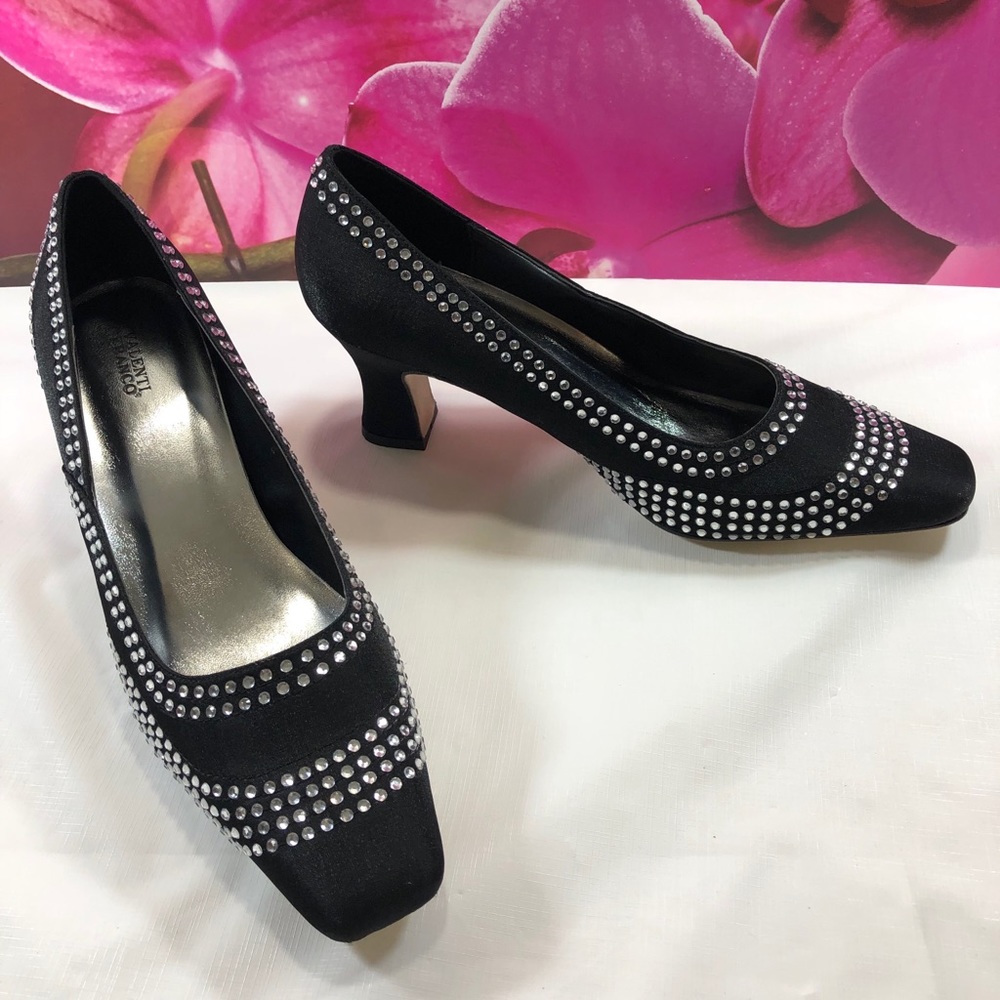 NWOB Women’s Gorgeous Rhinestone Satin Dress Pumps